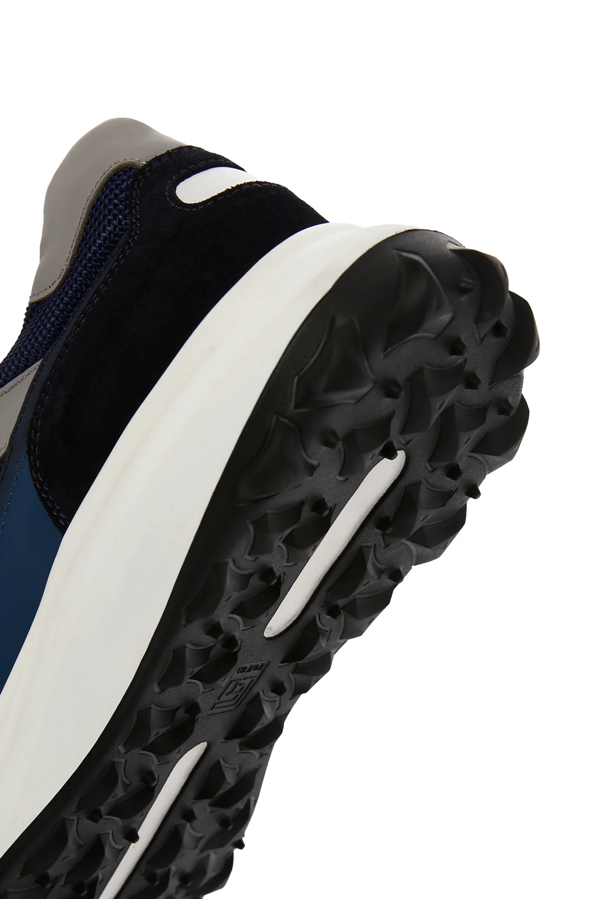Erkek Lacivert Bağcıklı Kalın Tabanlı Deri Sneaker - Image 8