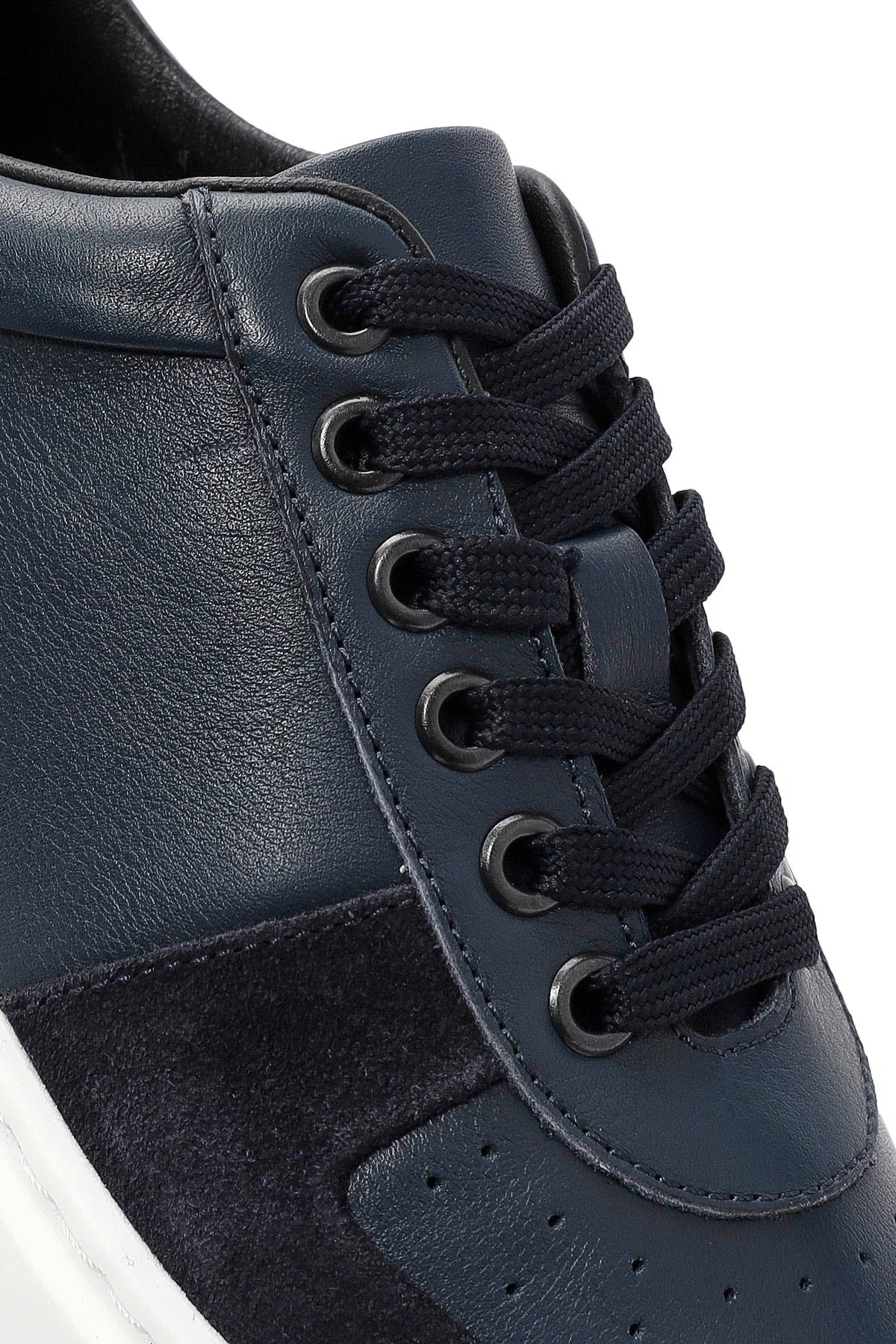 Erkek Lacivert Bağcıklı Kalın Tabanlı Deri Sneaker - Image 9