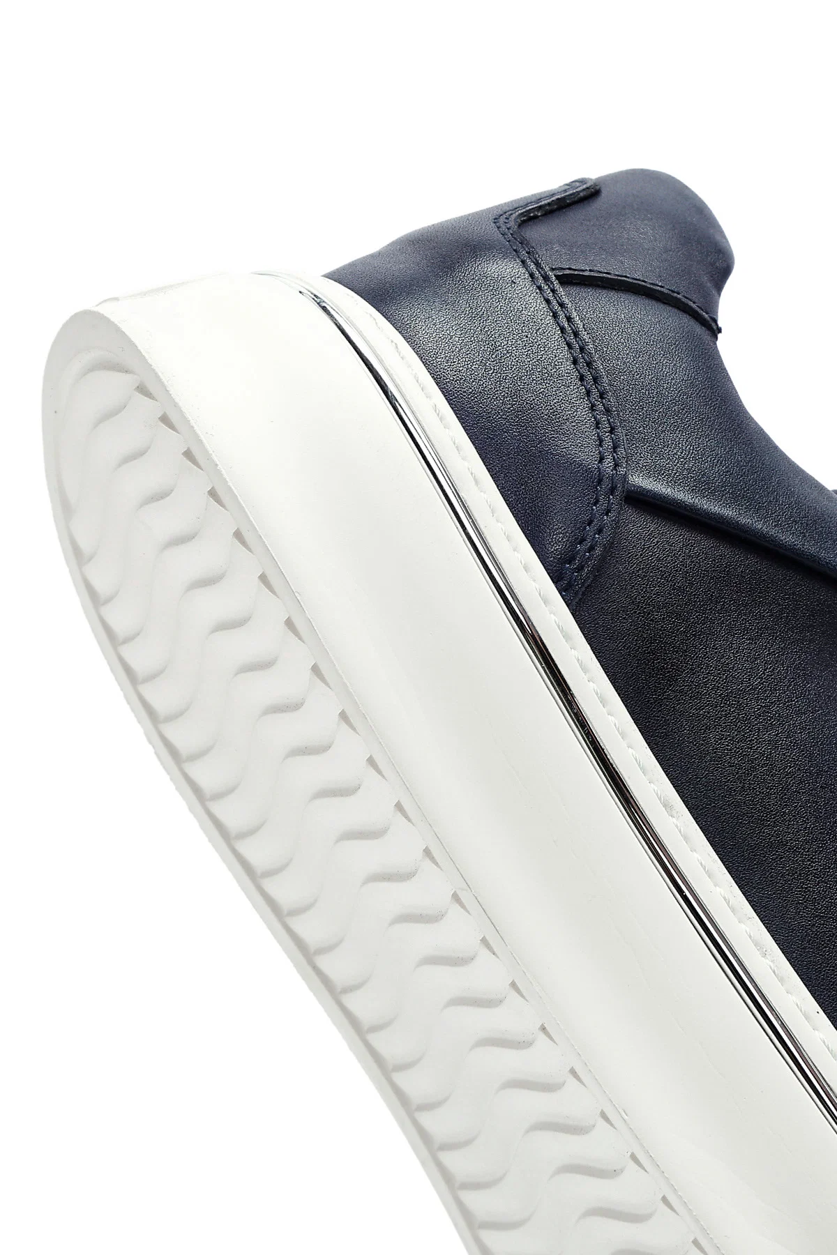 Erkek Lacivert Bağcıklı Kalın Tabanlı Deri Sneaker - Image 10