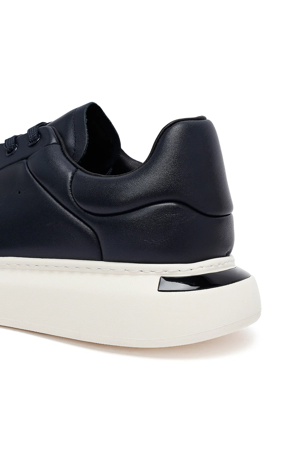 Erkek Lacivert Bağcıklı Kalın Tabanlı Deri Sneaker - Image 9