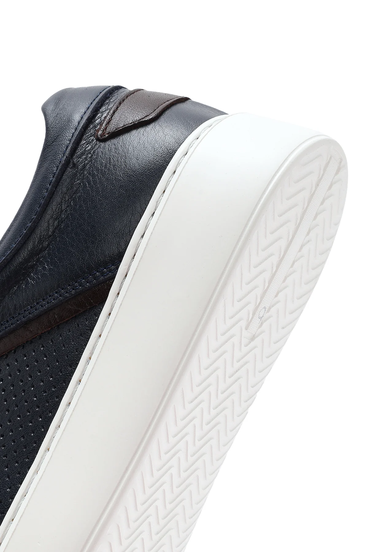 Erkek Lacivert Bağcıklı Kalın Tabanlı Deri Sneaker - Image 8