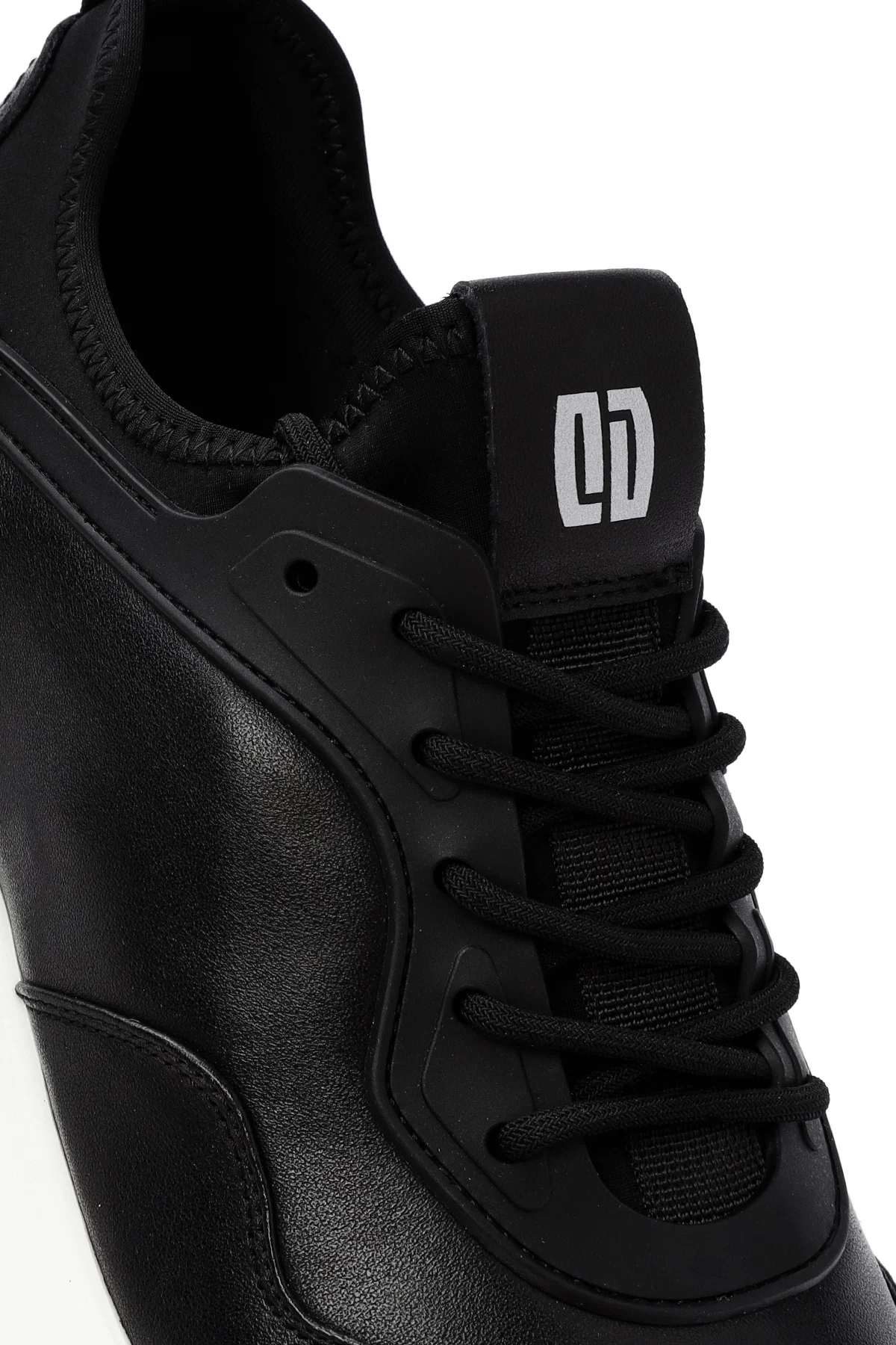 Erkek Siyah Bağcıklı Deri Casual Sneaker - Image 10