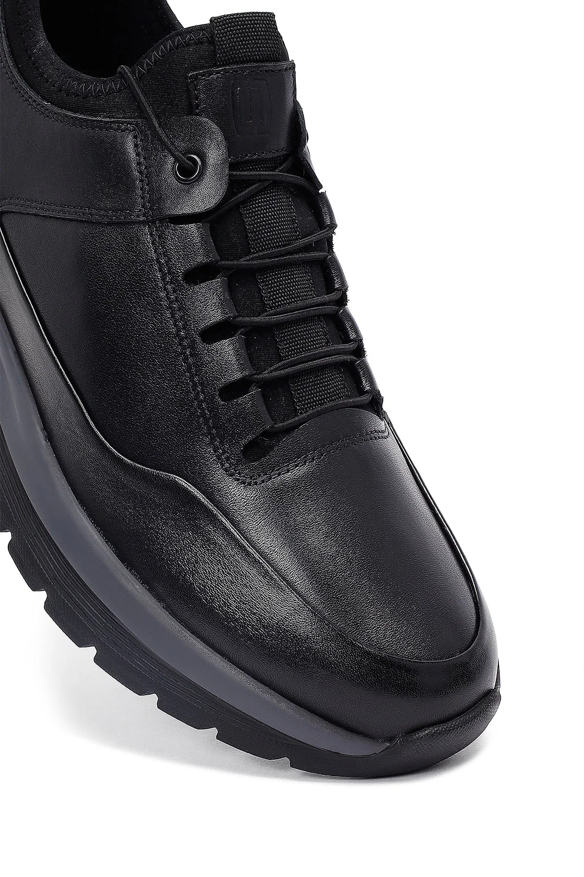 Erkek Siyah Bağcıklı Deri Casual Sneaker - Image 9