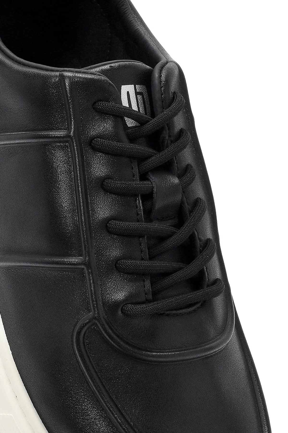 Erkek Siyah Bağcıklı Deri Sneaker - Image 8