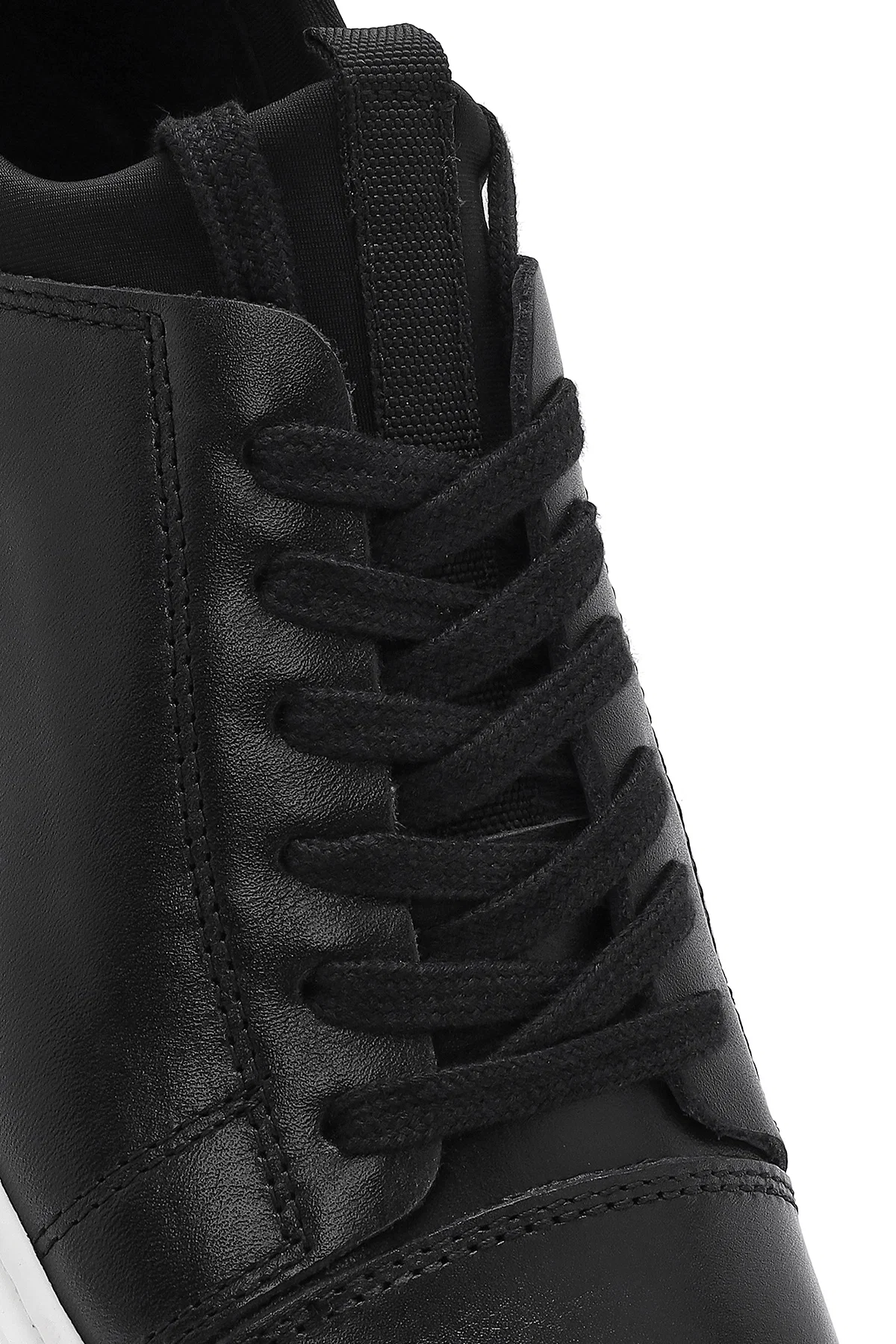 Erkek Siyah Bağcıklı Deri Sneaker - Image 9