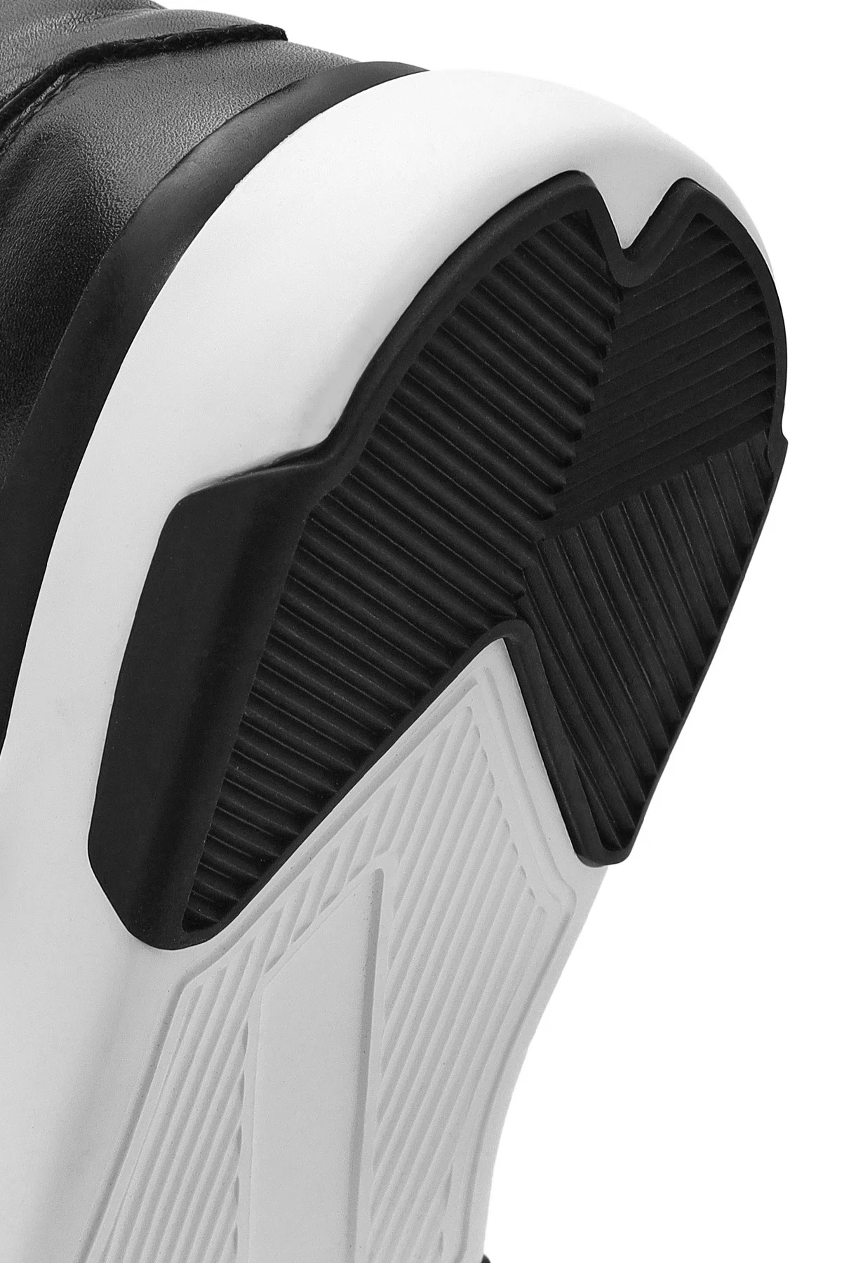 Erkek Siyah Bağcıklı Deri Sneaker - Image 10