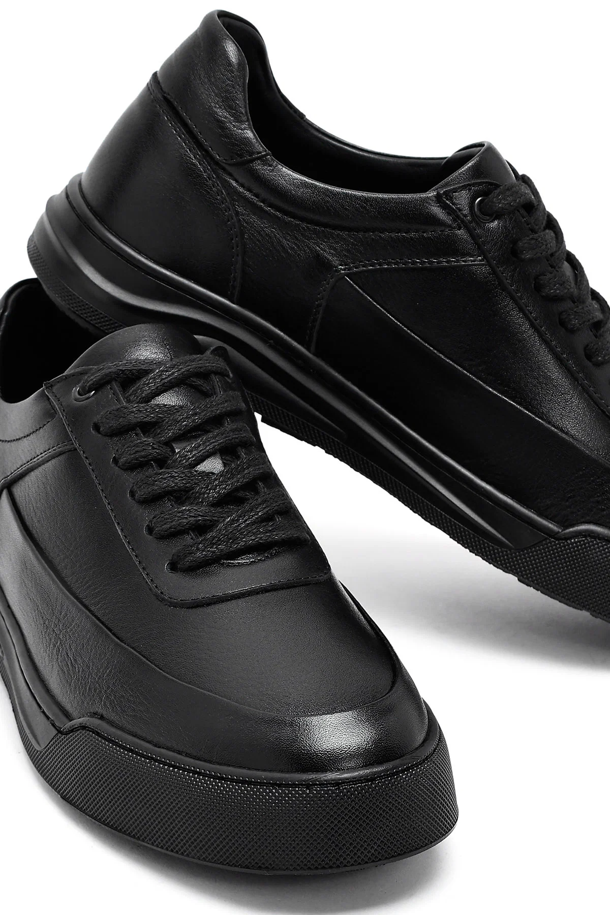 Erkek Siyah Bağcıklı Deri Sneaker - Image 8