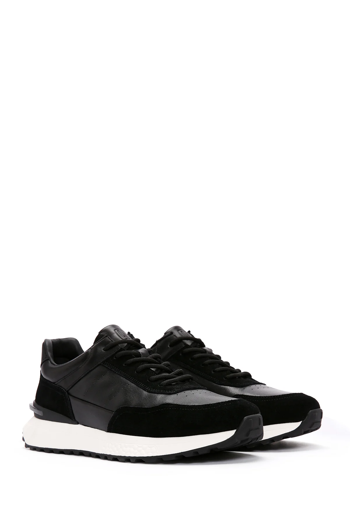 Erkek Siyah Bağcıklı Kalın Tabanlı Deri Casual Sneaker - Image 3