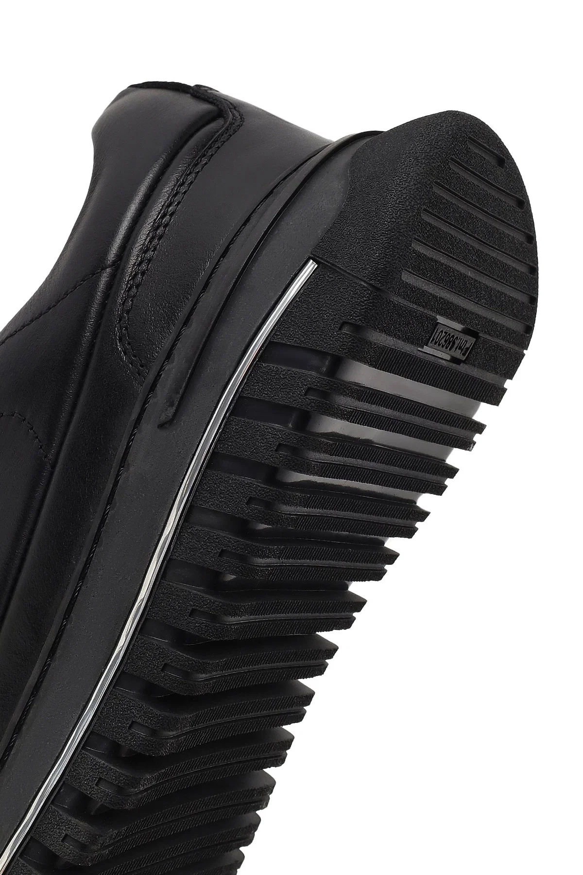 Erkek Siyah Bağcıklı Kalın Tabanlı Deri Casual Sneaker - Image 8