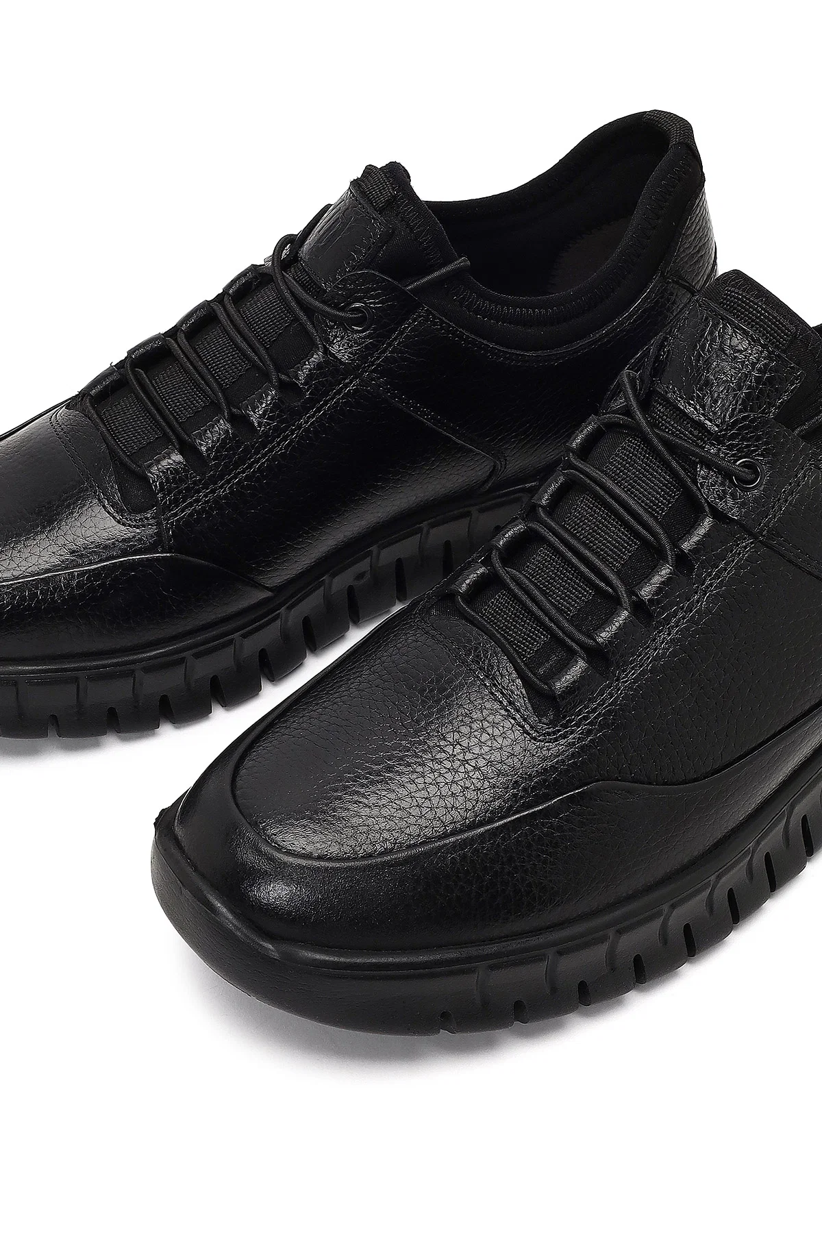 Erkek Siyah Bağcıklı Kalın Tabanlı Deri Casual Sneaker - Image 10