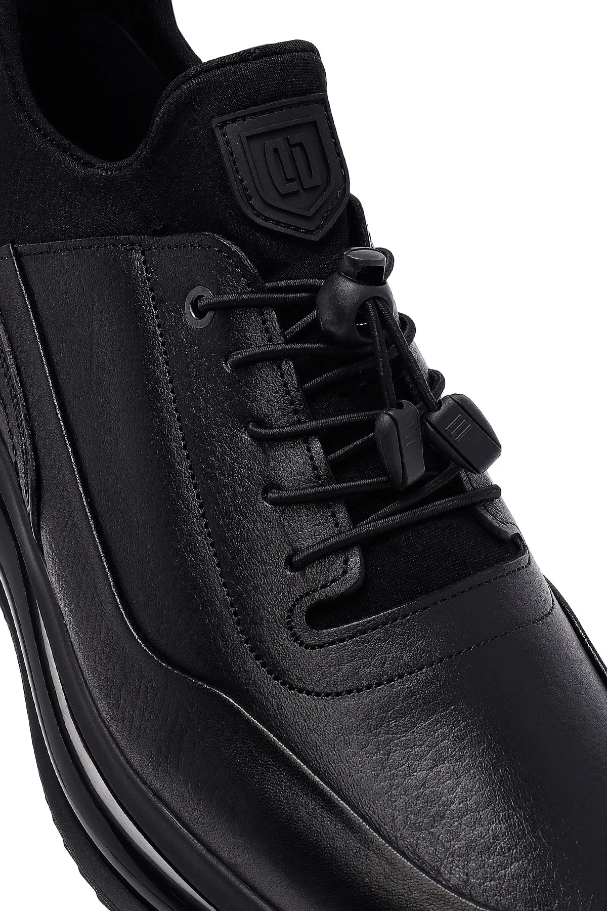 Erkek Siyah Bağcıklı Kalın Tabanlı Deri Casual Sneaker - Image 9