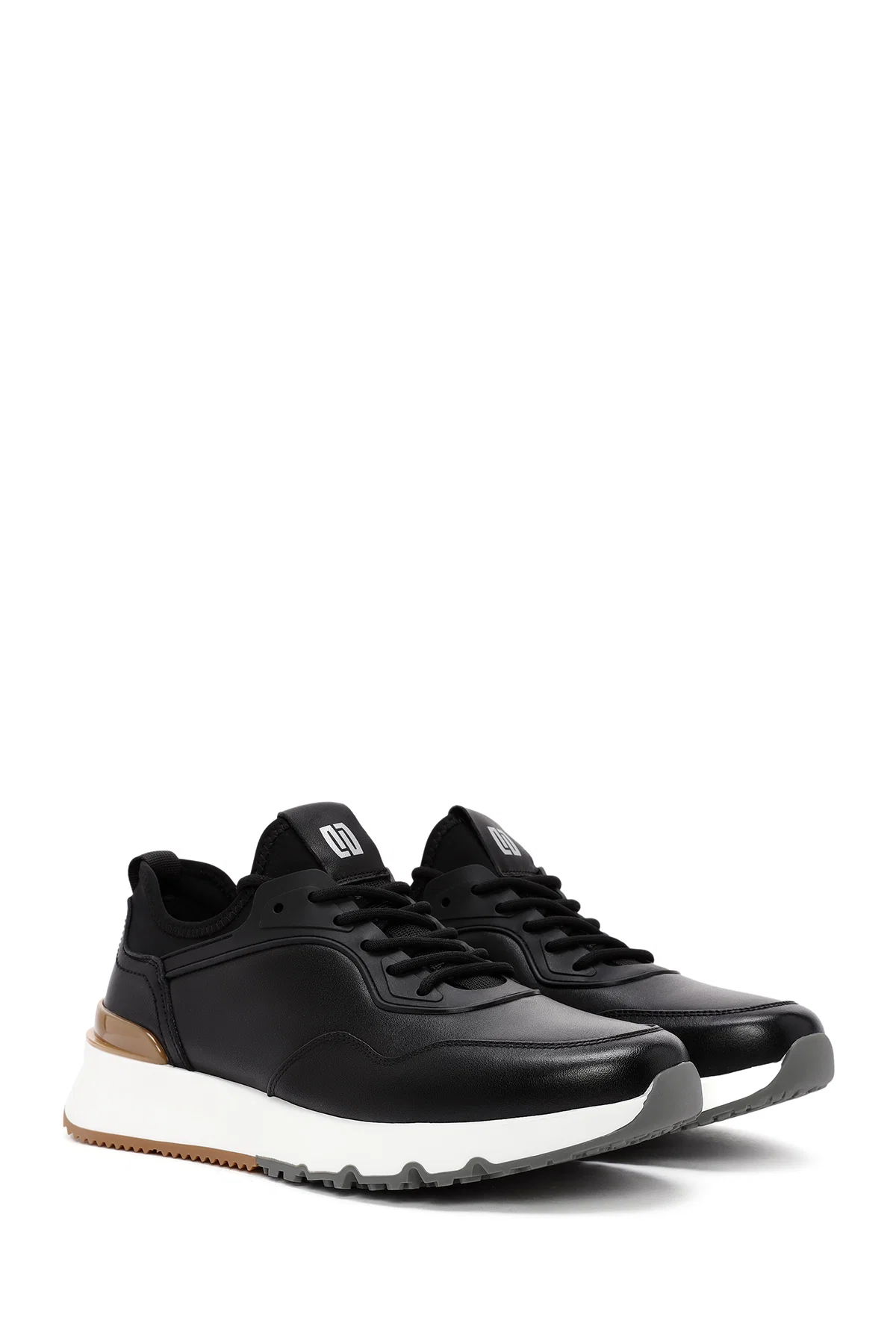 Erkek Siyah Bağcıklı Kalın Tabanlı Deri Casual Sneaker - Image 3