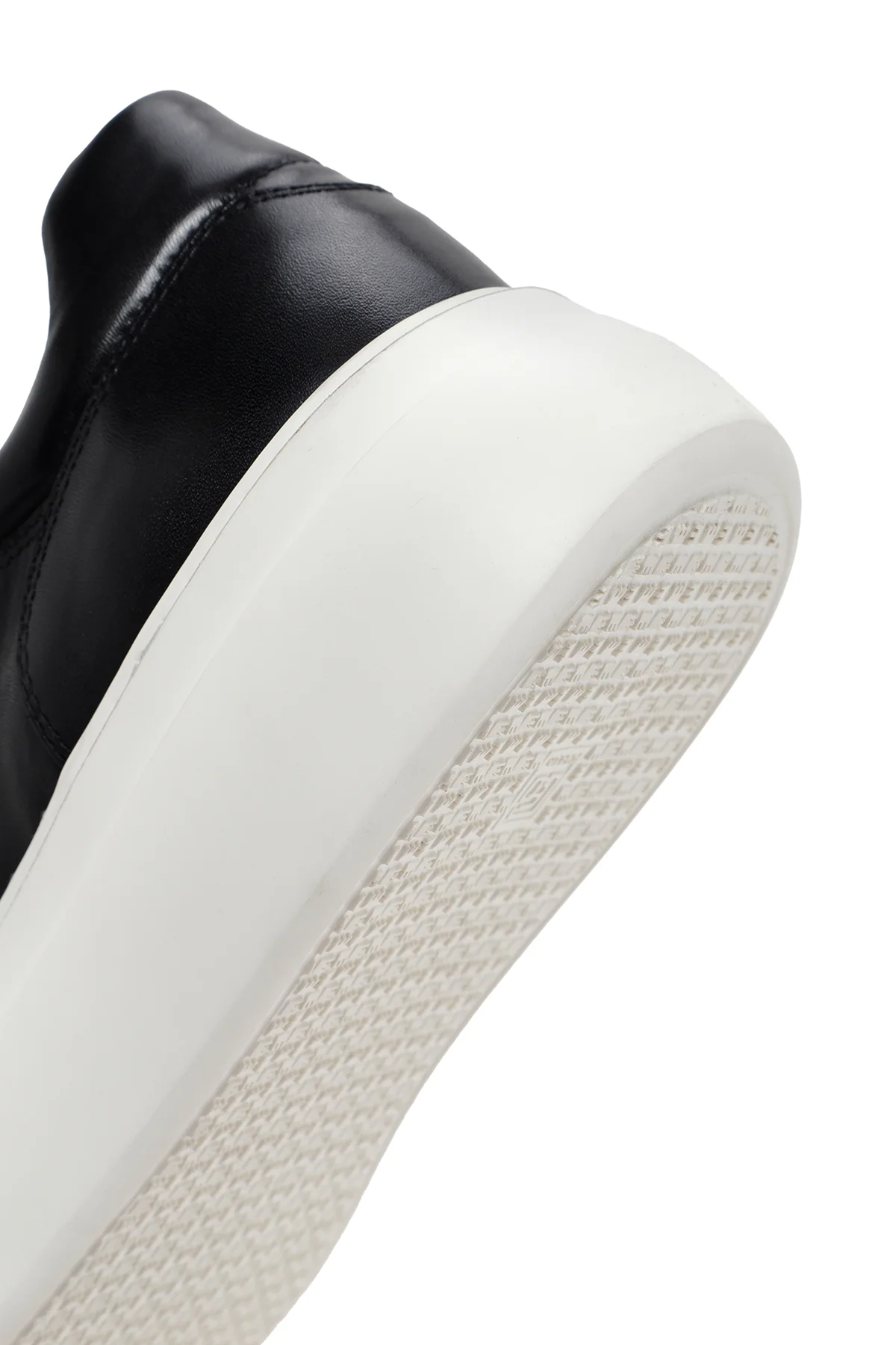 Erkek Siyah Bağcıklı Kalın Tabanlı Deri Sneaker - Image 8