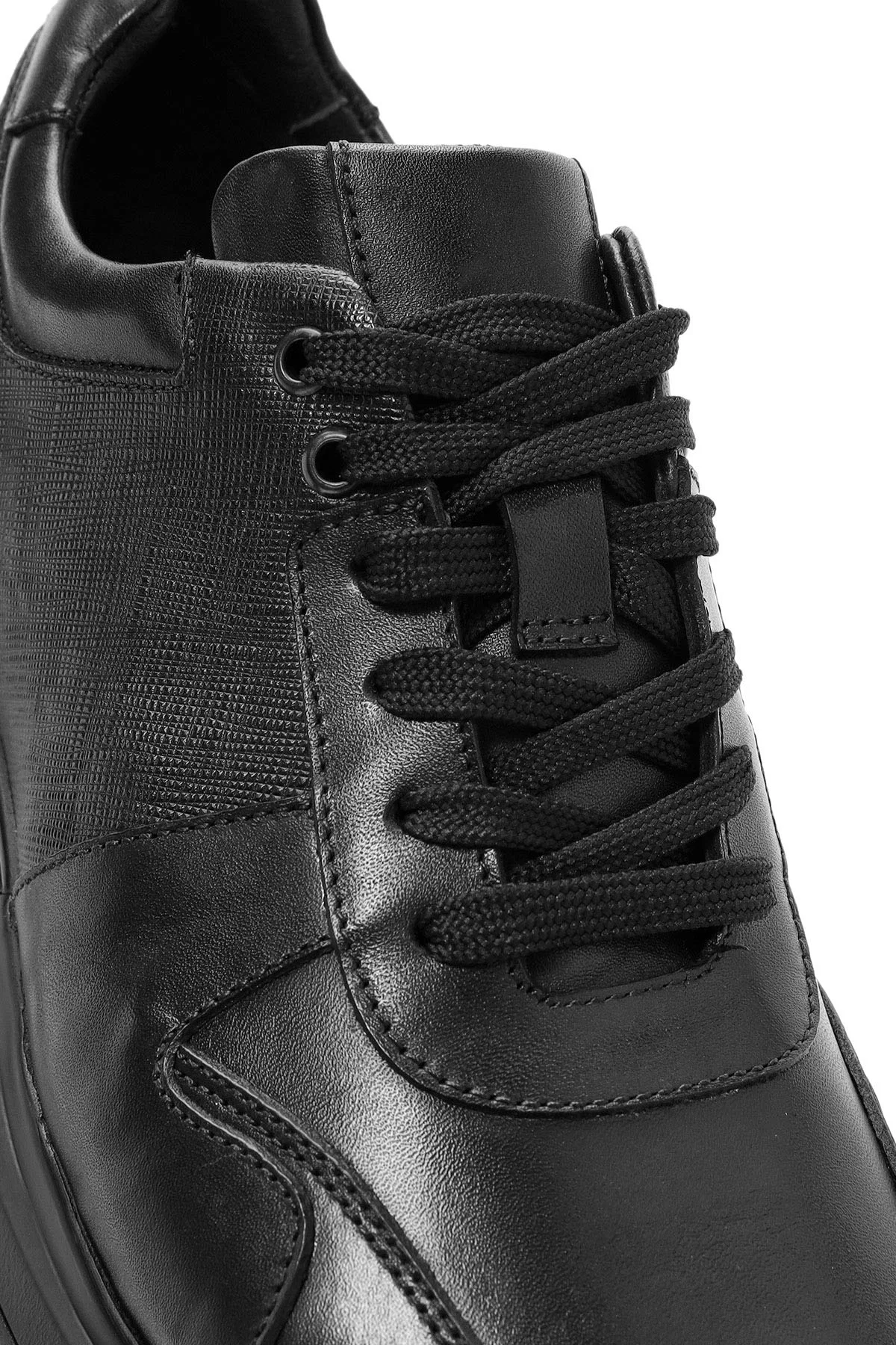 Erkek Siyah Bağcıklı Kalın Tabanlı Deri Sneaker - Image 9