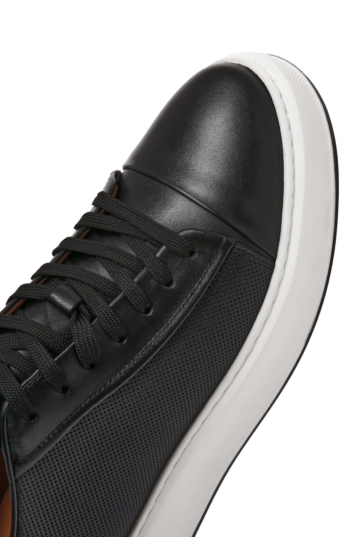 Erkek Siyah Bağcıklı Kalın Tabanlı Deri Sneaker - Image 10