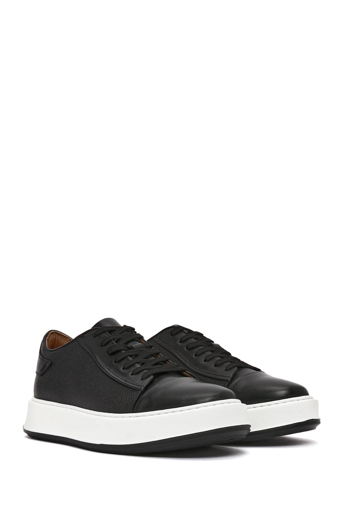 Erkek Siyah Bağcıklı Kalın Tabanlı Deri Sneaker - Image 3