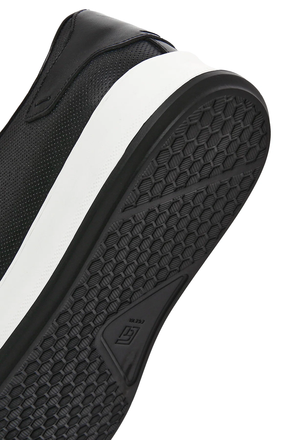 Erkek Siyah Bağcıklı Kalın Tabanlı Deri Sneaker - Image 8
