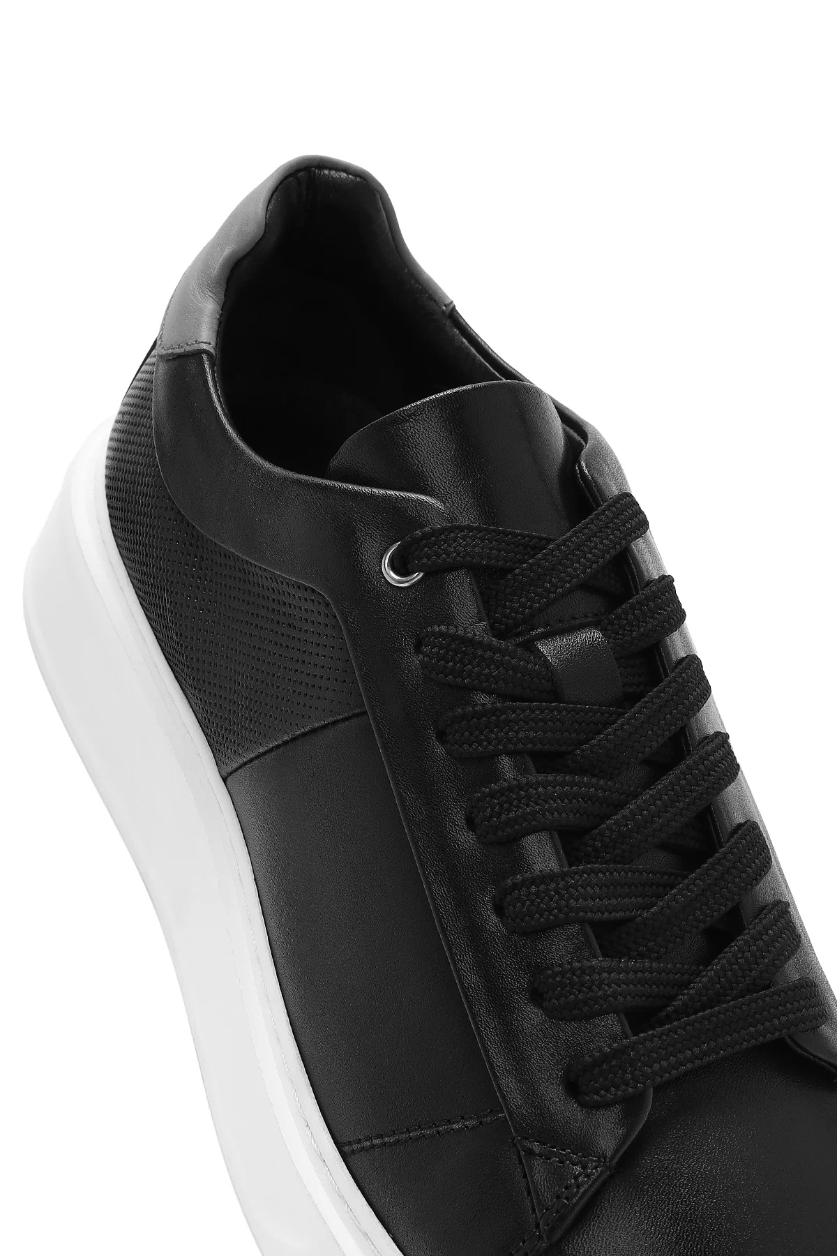 Erkek Siyah Bağcıklı Kalın Tabanlı Deri Sneaker - Image 9