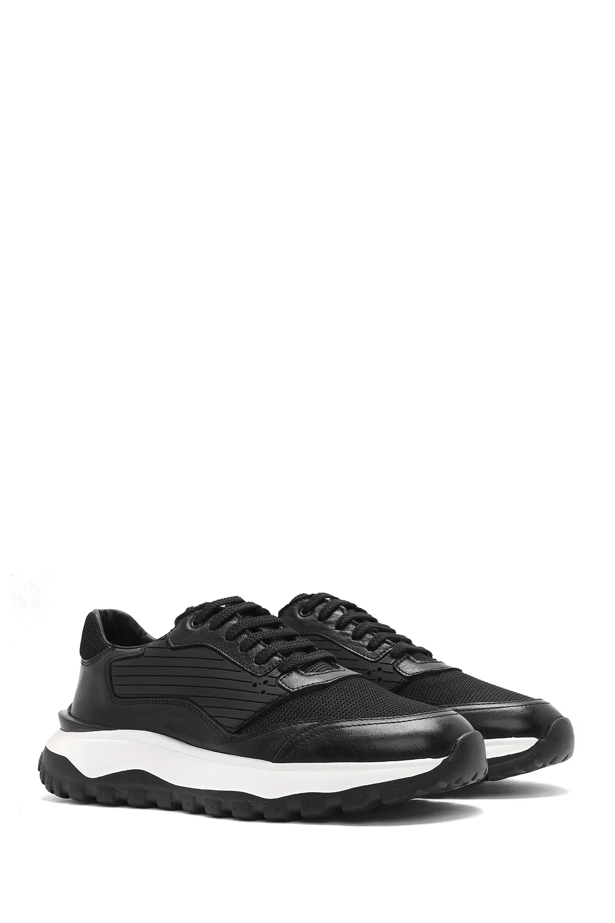 Erkek Siyah Bağcıklı Kalın Tabanlı Deri Sneaker - Image 3