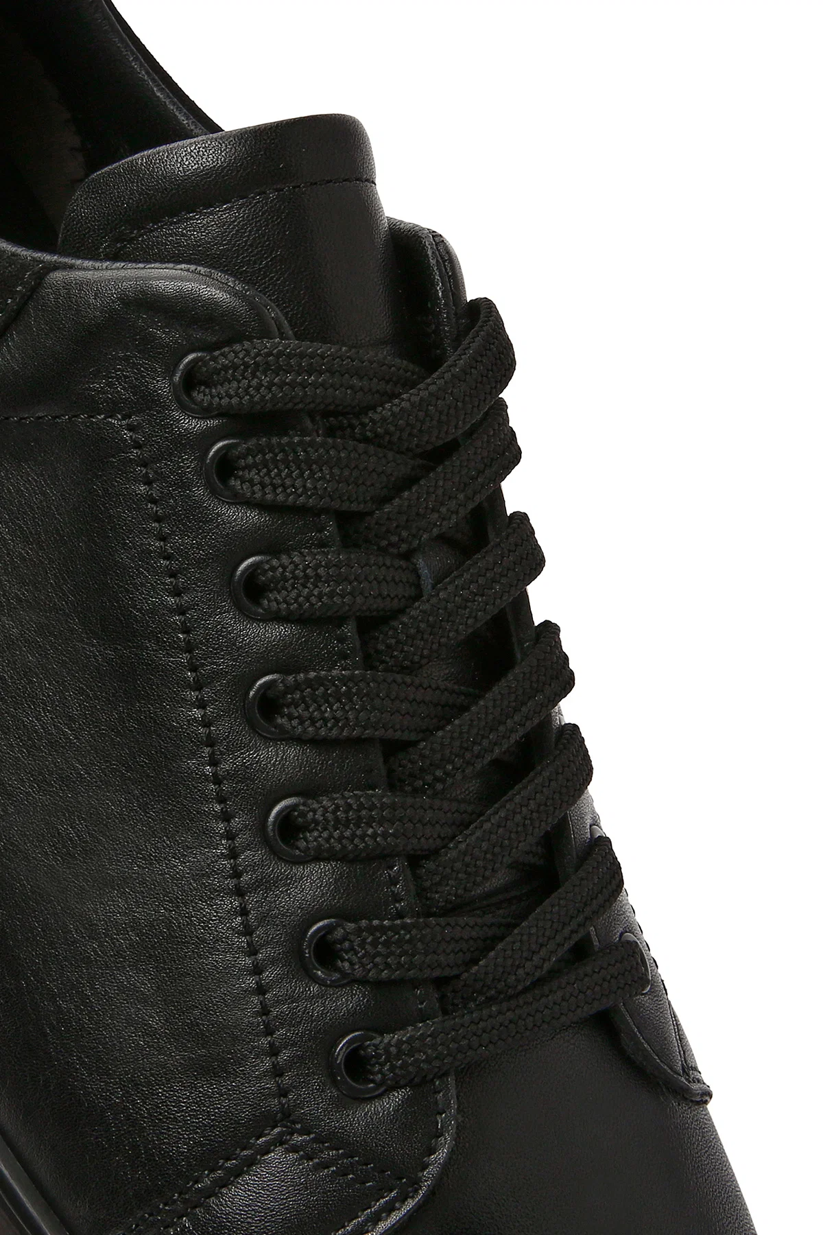 Erkek Siyah Bağcıklı Kalın Tabanlı Deri Sneaker - Image 10