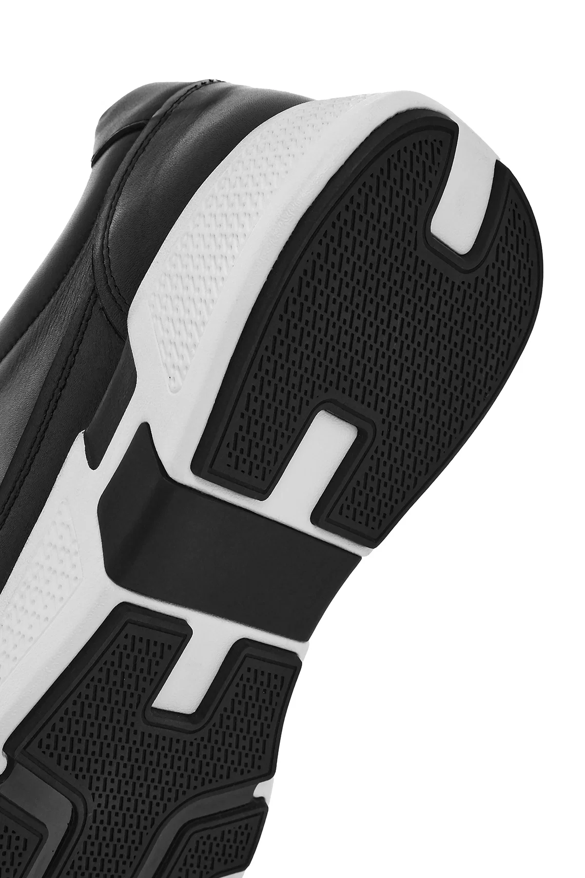 Erkek Siyah Bağcıklı Kalın Tabanlı Deri Sneaker - Image 8