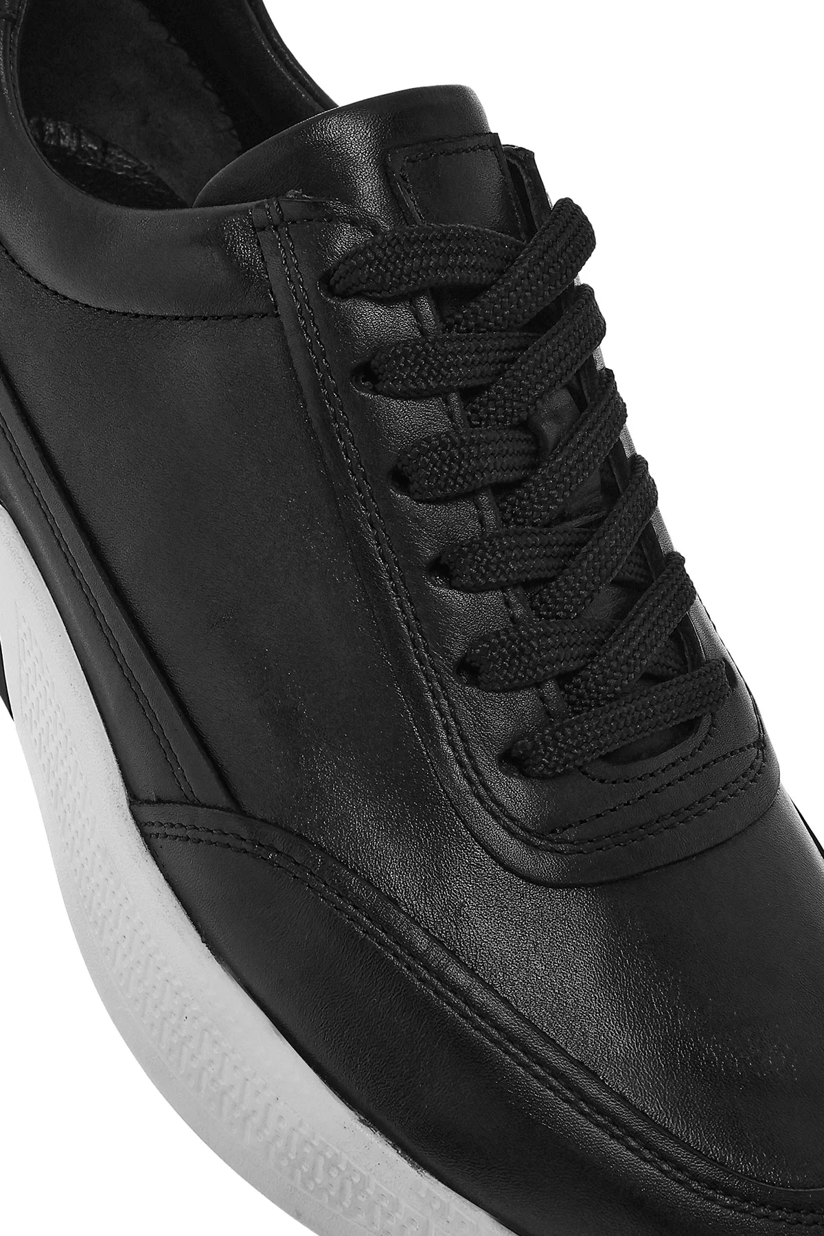Erkek Siyah Bağcıklı Kalın Tabanlı Deri Sneaker - Image 9