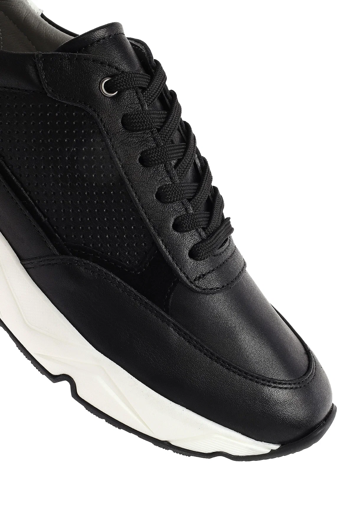 Erkek Siyah Bağcıklı Kalın Tabanlı Deri Sneaker - Image 9