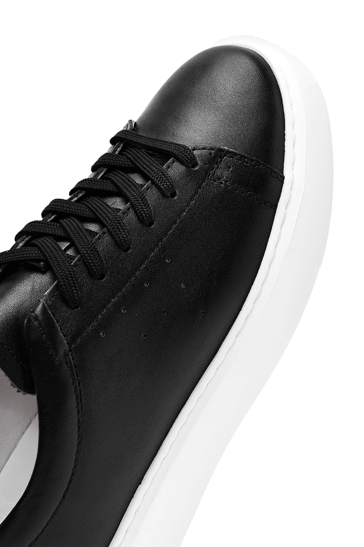 Erkek Siyah Bağcıklı Kalın Tabanlı Deri Sneaker - Image 10