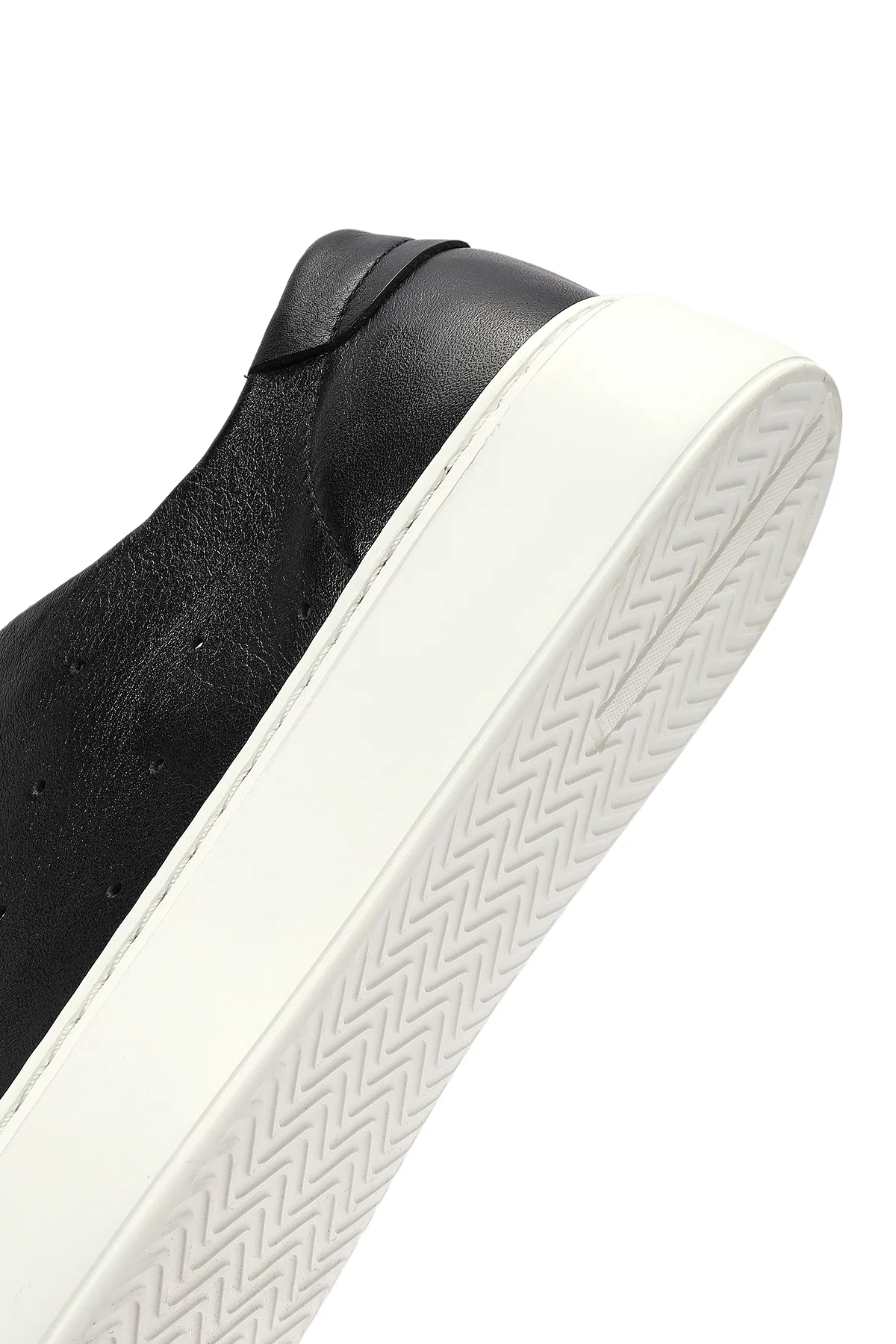 Erkek Siyah Bağcıklı Kalın Tabanlı Deri Sneaker - Image 8