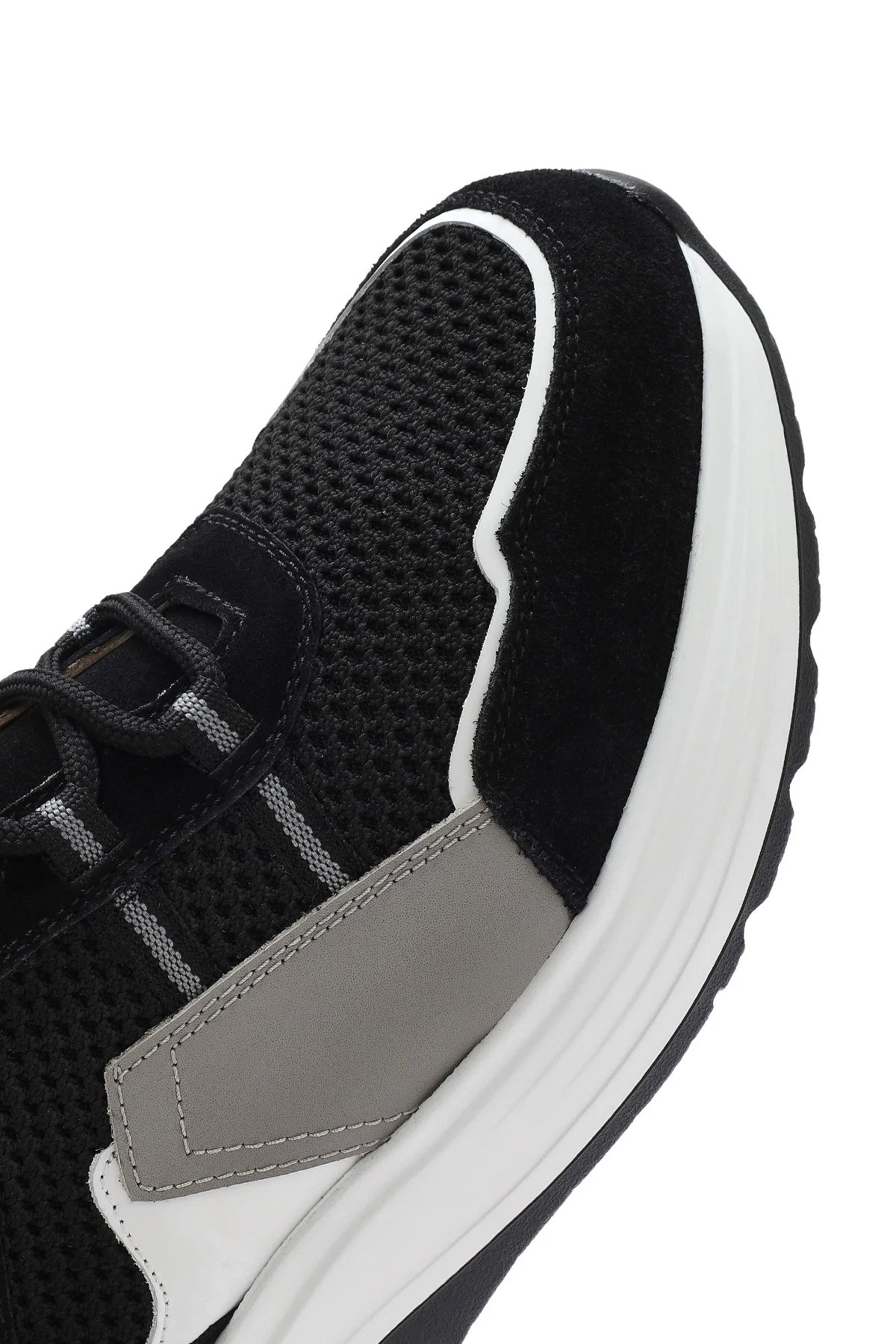 Erkek Siyah Bağcıklı Kalın Tabanlı Deri Sneaker - Image 10