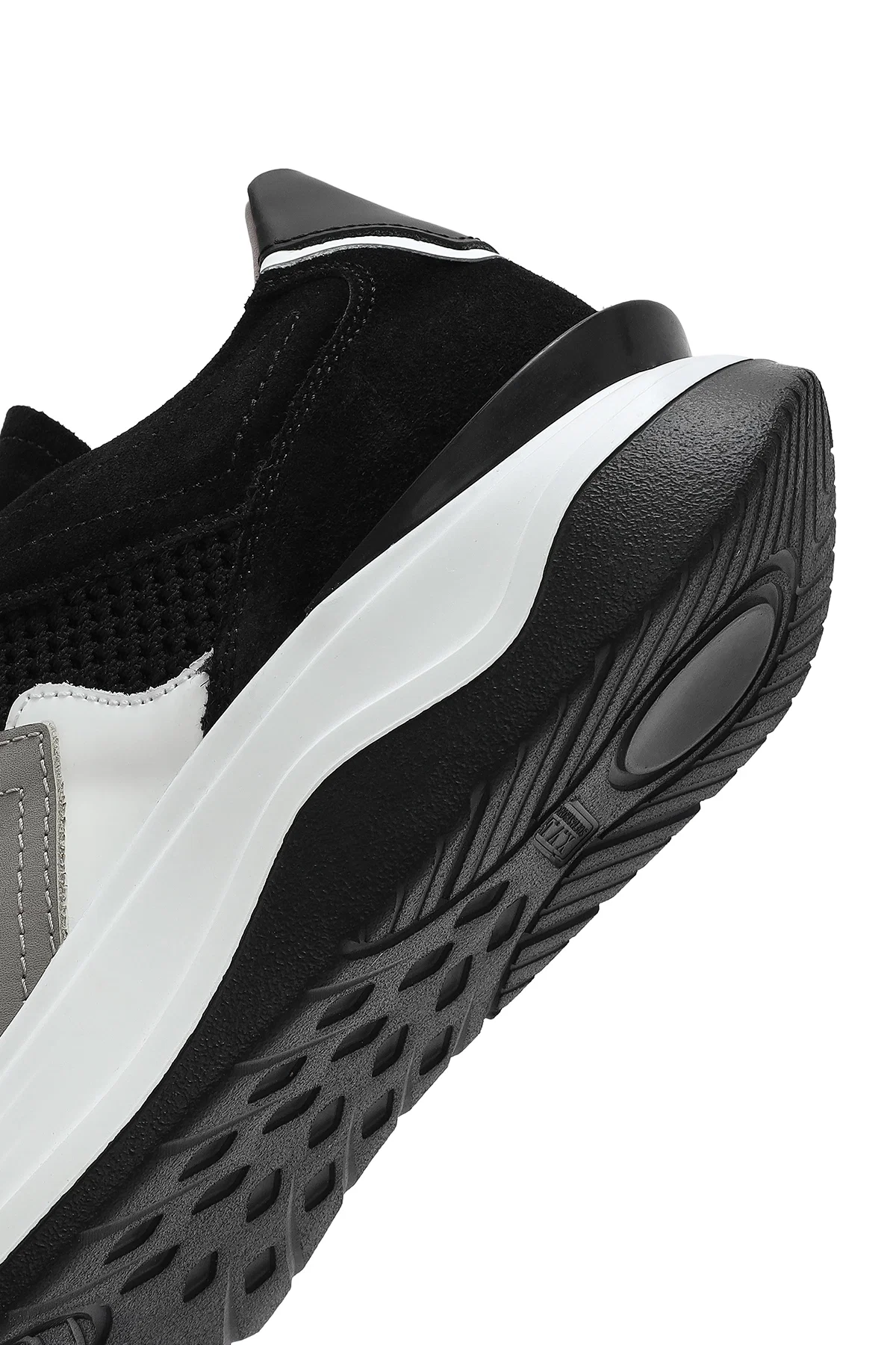 Erkek Siyah Bağcıklı Kalın Tabanlı Deri Sneaker - Image 8