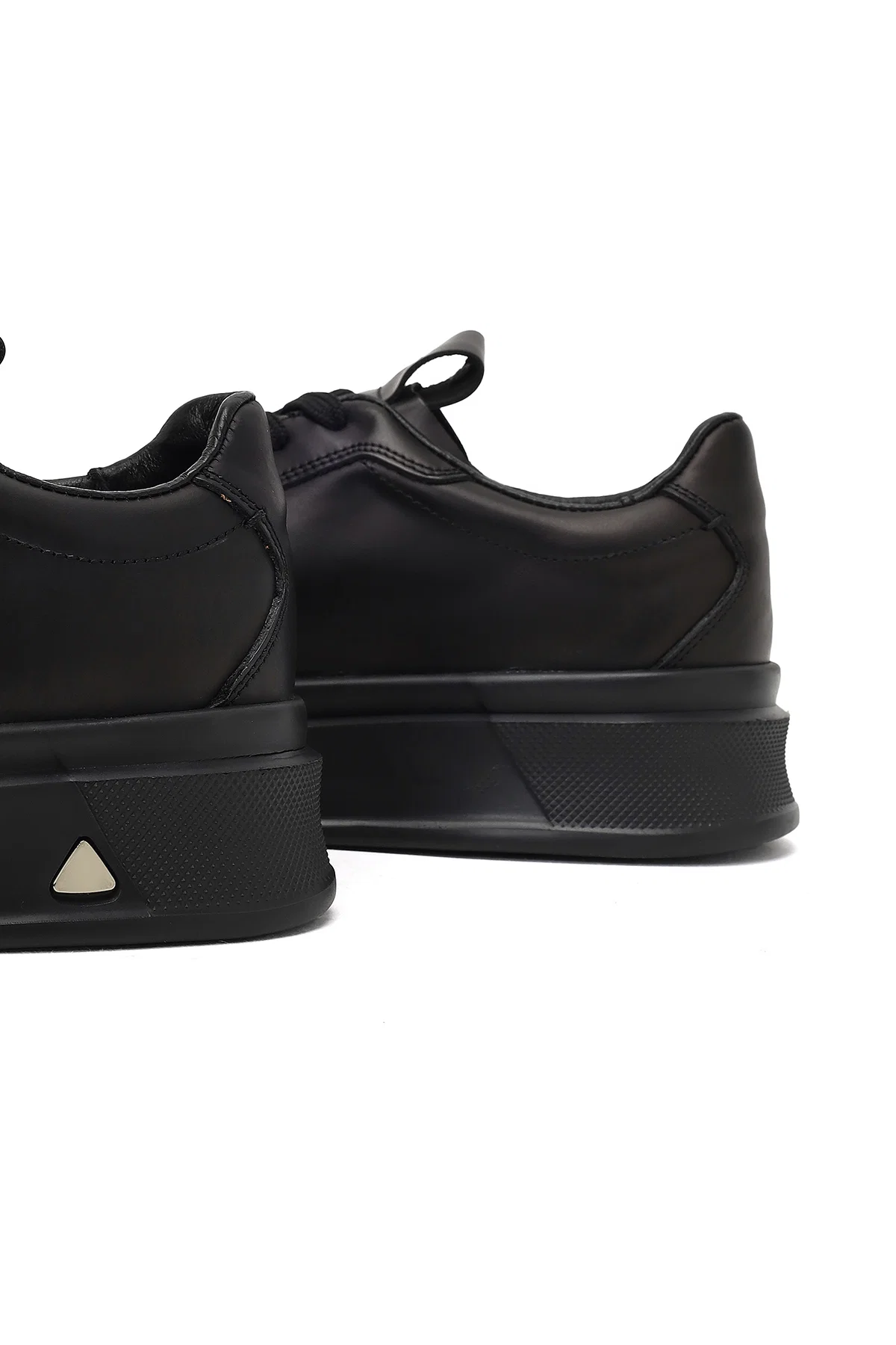 Erkek Siyah Bağcıklı Kalın Tabanlı Deri Sneaker - Image 9
