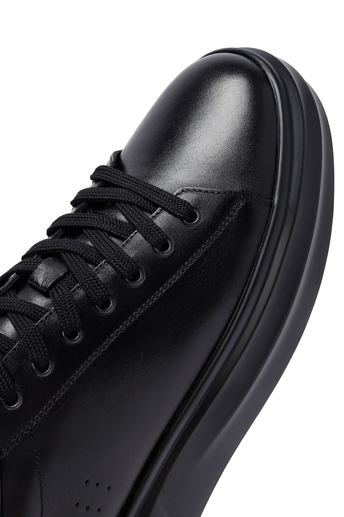 Erkek Siyah Bağcıklı Kalın Tabanlı Deri Sneaker - Image 10