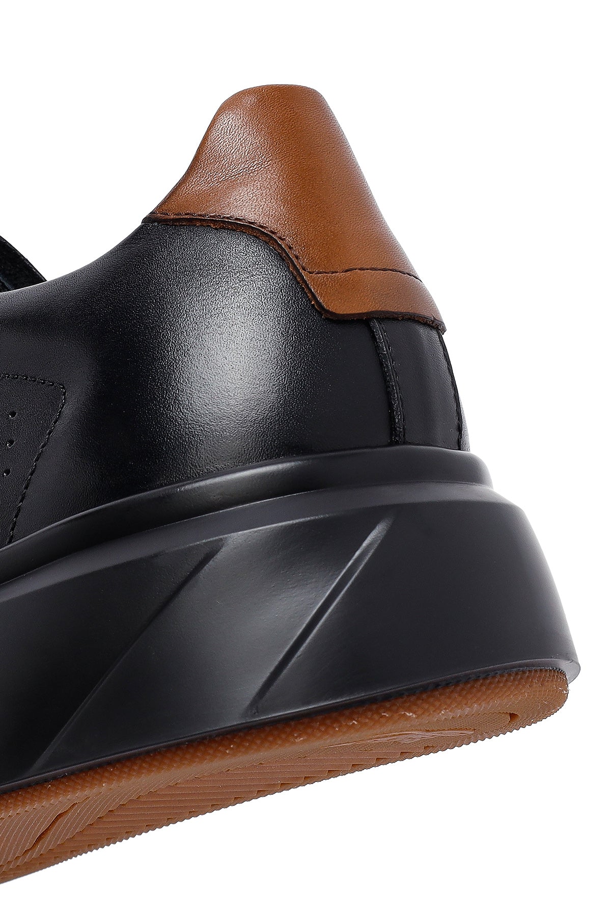 Erkek Siyah Bağcıklı Kalın Tabanlı Deri Sneaker - Image 9