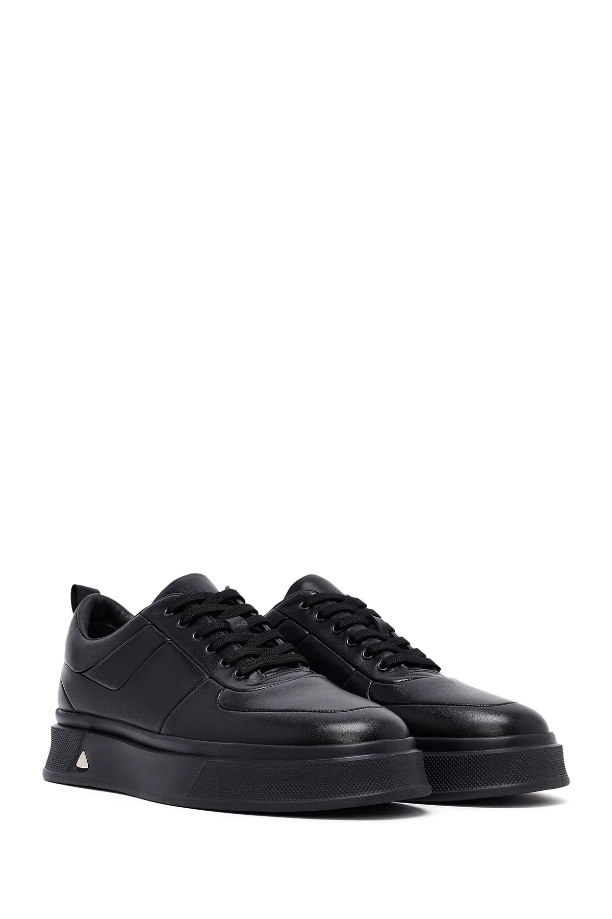 Erkek Siyah Bağcıklı Kalın Tabanlı Deri Sneaker - Image 3