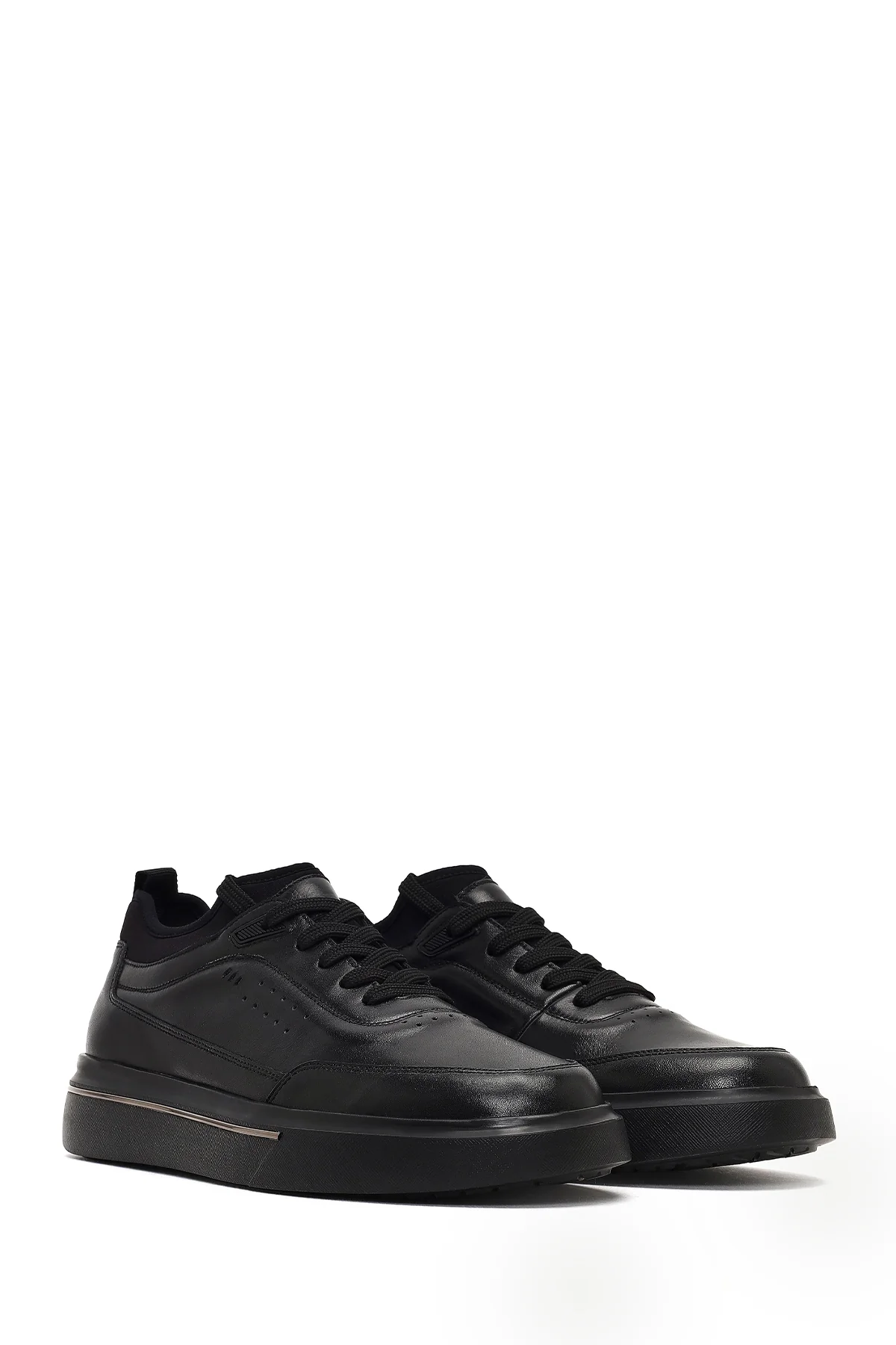 Erkek Siyah Bağcıklı Kalın Tabanlı Deri Sneaker - Image 3
