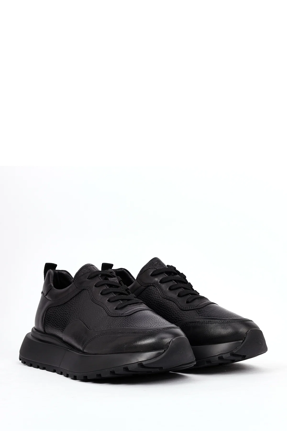 Erkek Siyah Bağcıklı Kalın Tabanlı Deri Sneaker - Image 3