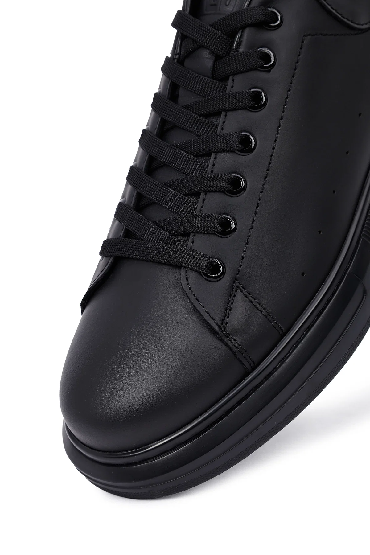 Erkek Siyah Bağcıklı Kalın Tabanlı Deri Sneaker - Image 9