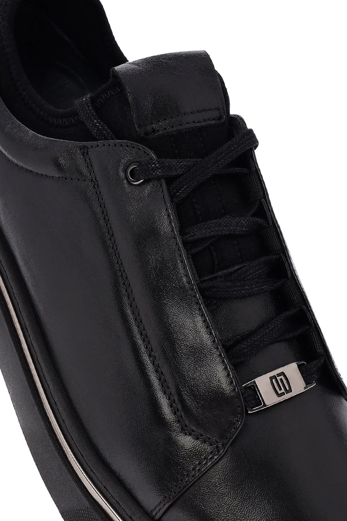 Erkek Siyah Bağcıklı Kalın Tabanlı Deri Sneaker - Image 9