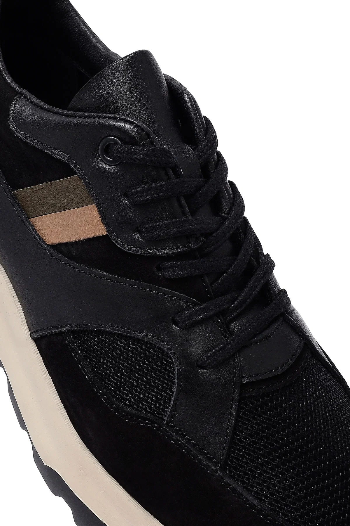 Erkek Siyah Bağcıklı Kalın Tabanlı Deri Sneaker - Image 9