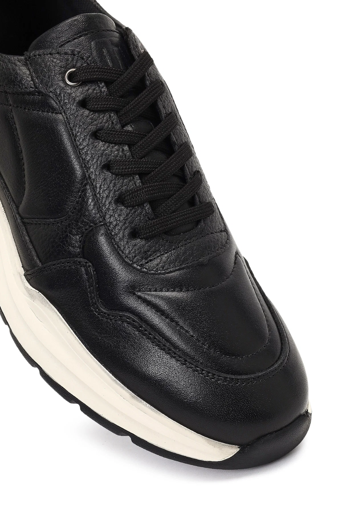Erkek Siyah Bağcıklı Kalın Tabanlı Deri Sneaker - Image 8