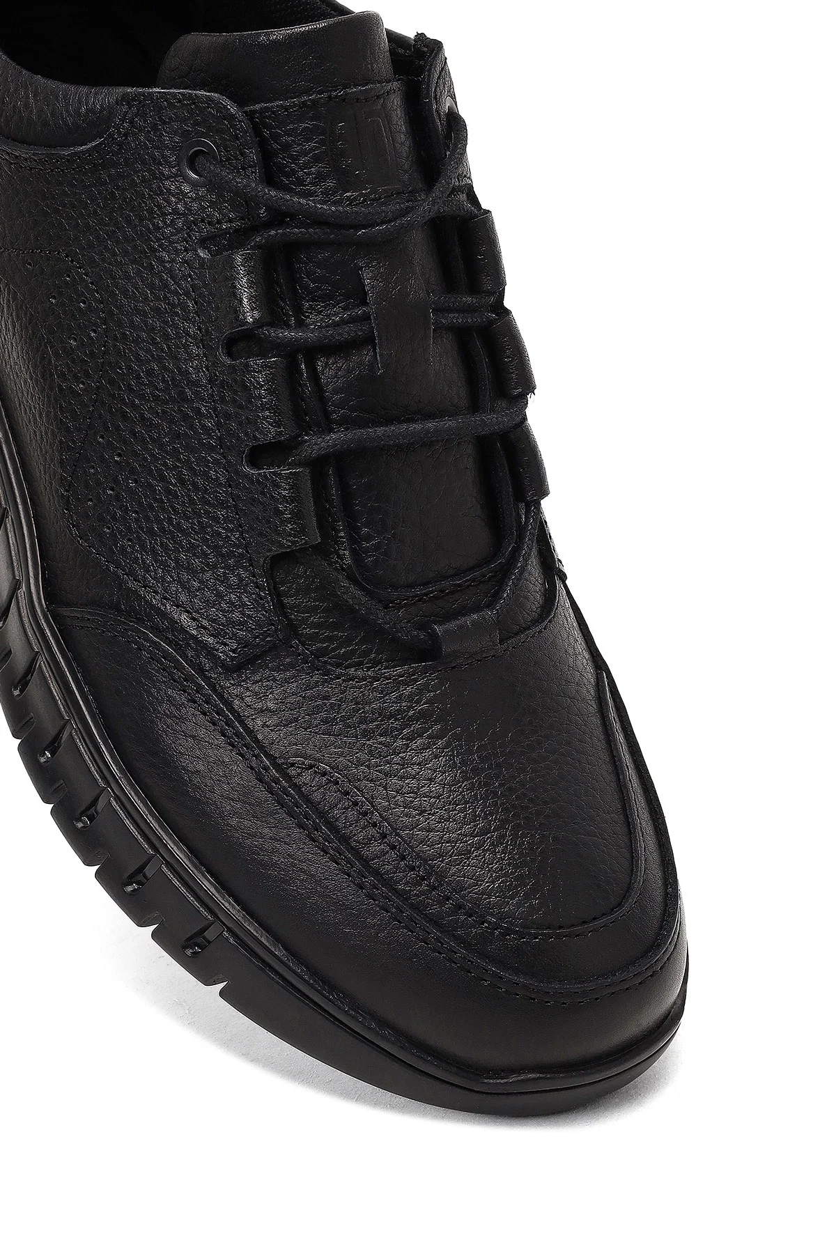 Erkek Siyah Bağcıklı Kalın Tabanlı Deri Casual Sneaker - Image 9