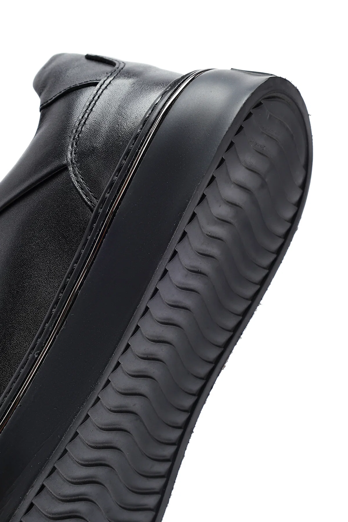Erkek Siyah Bağcıklı Kalın Tabanlı Deri Sneaker - Image 9