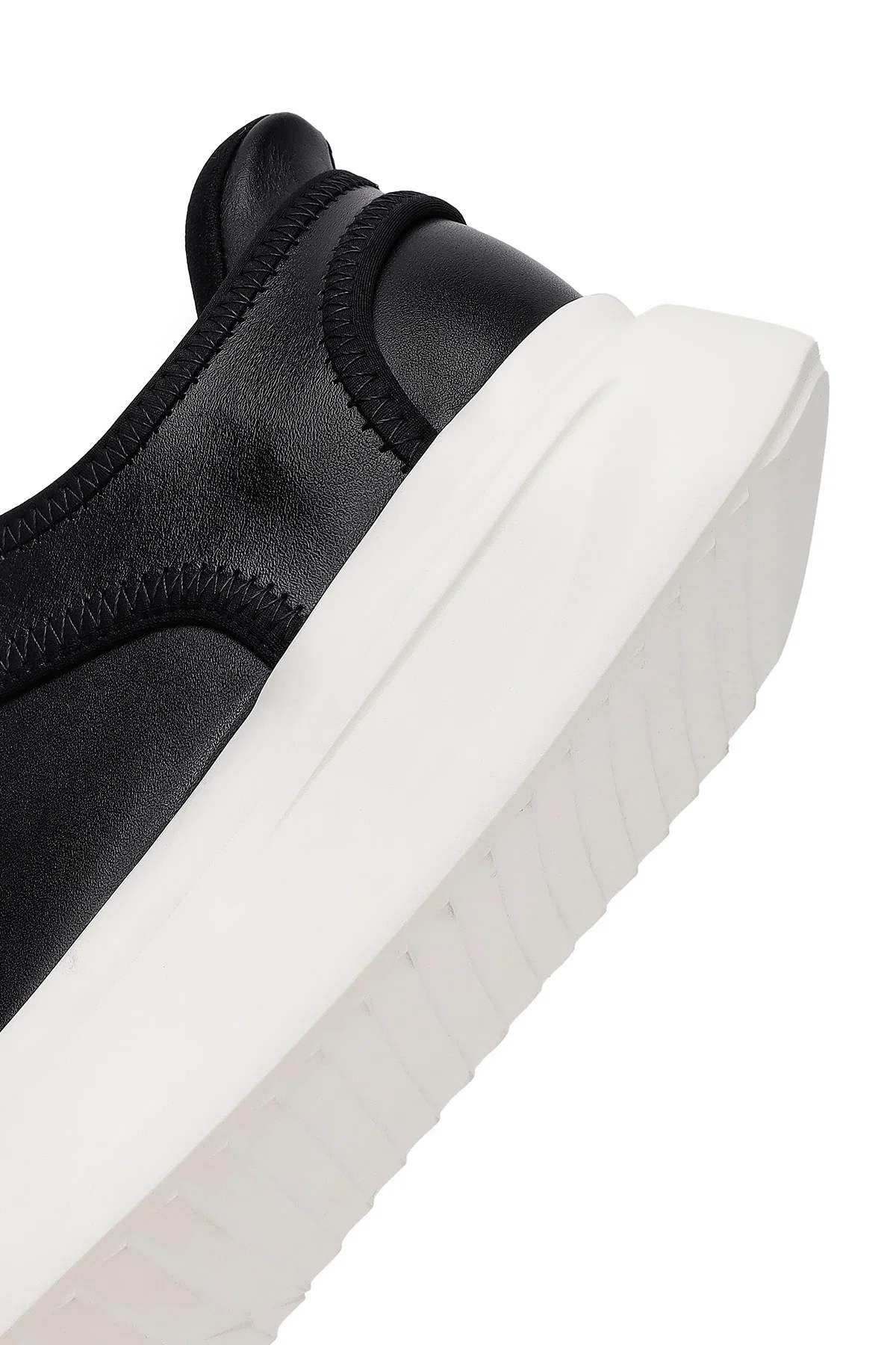 Erkek Siyah Bağcıklı Kalın Tabanlı Deri Sneaker - Image 11