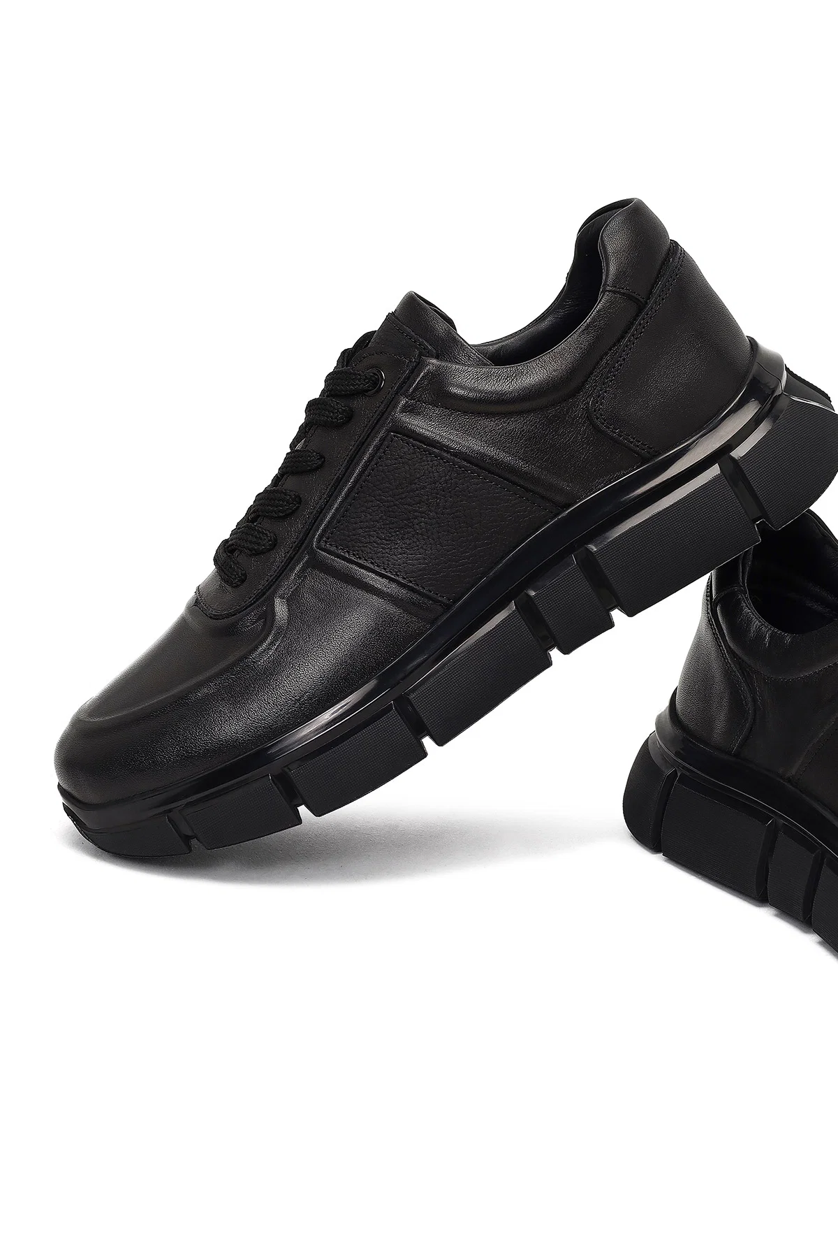 Erkek Siyah Bağcıklı Kalın Tabanlı Deri Sneaker - Image 10