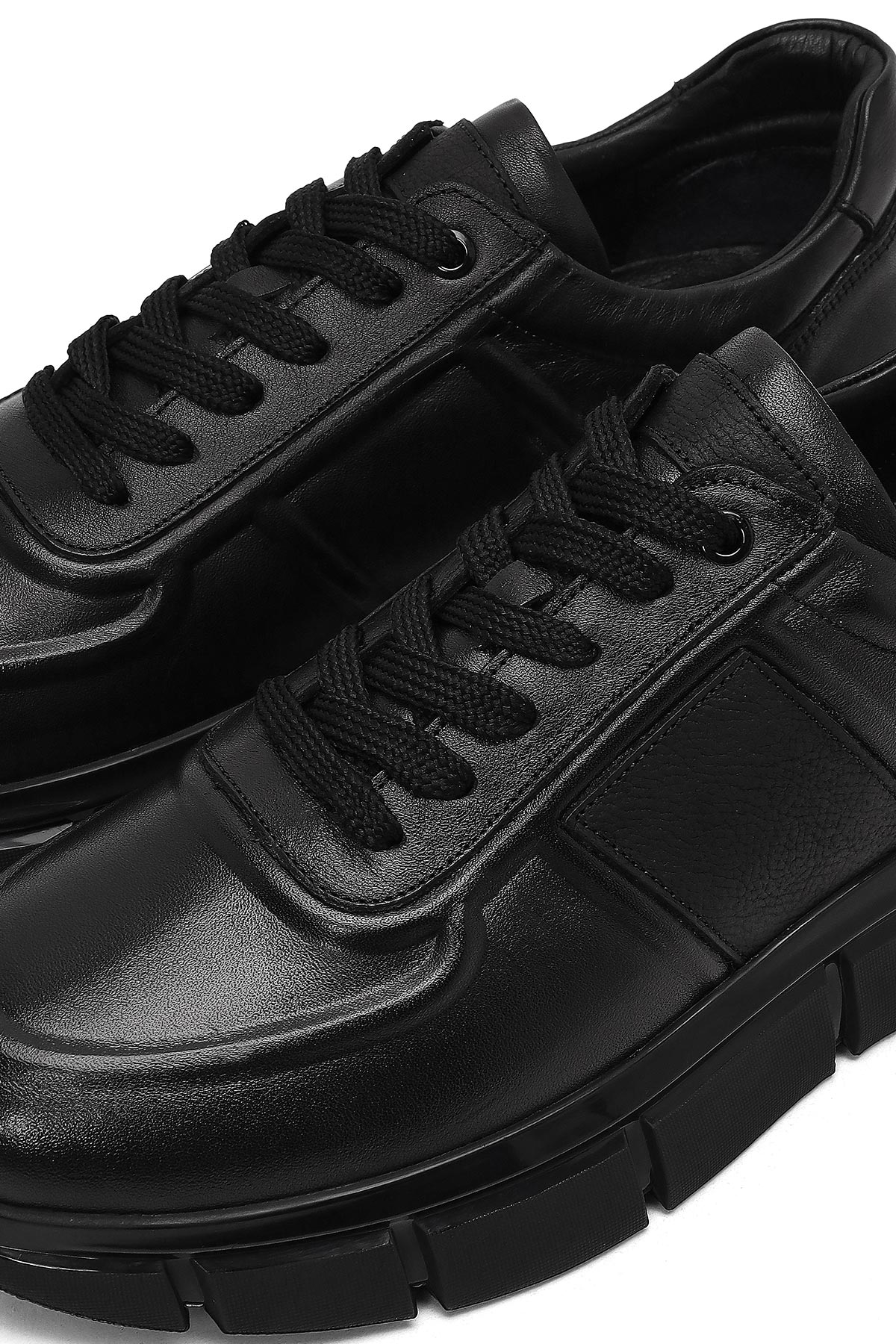 Erkek Siyah Bağcıklı Kalın Tabanlı Deri Sneaker - Image 11