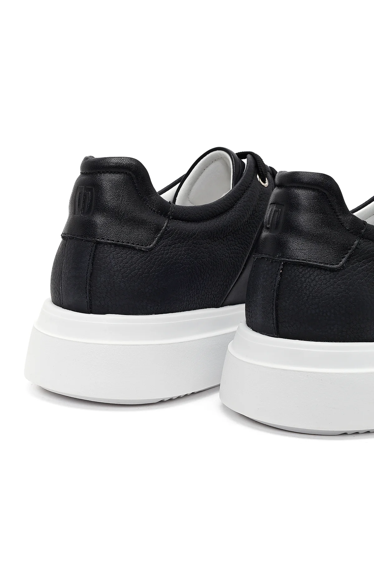 Erkek Siyah Bağcıklı Kalın Tabanlı Deri Sneaker - Image 10