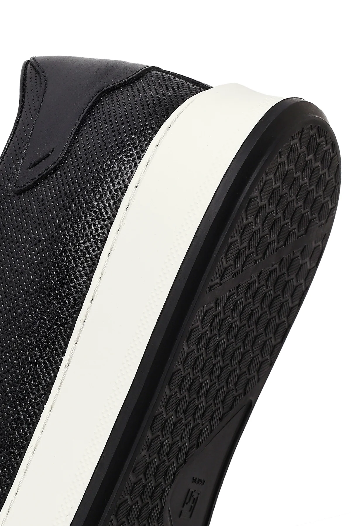 Erkek Siyah Bağcıklı Kalın Tabanlı Deri Sneaker - Image 8
