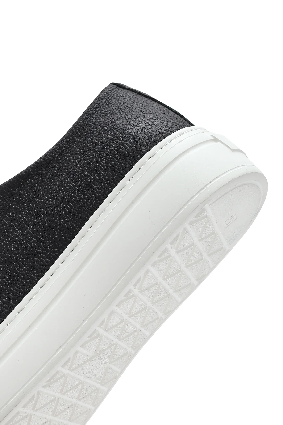 Erkek Siyah Bağcıklı Kalın Tabanlı Deri Sneaker - Image 8