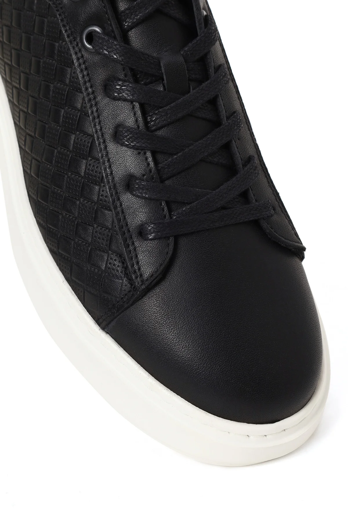 Erkek Siyah Bağcıklı Kalın Tabanlı Deri Sneaker - Image 9